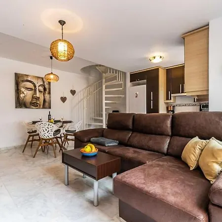102 - Penthouse With Views And Pool! Михас