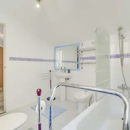 102 - Penthouse With Views And Pool! Апартаменты