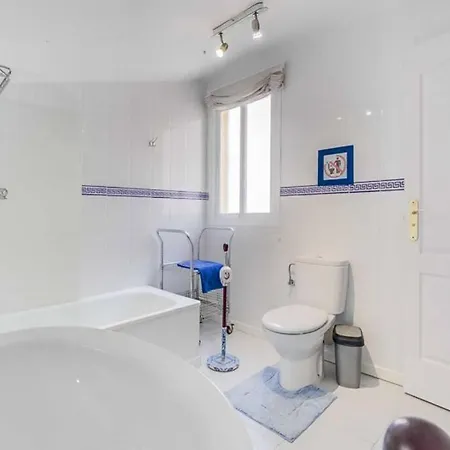 102 - Penthouse With Views And Pool! * Михас