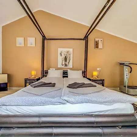 Апартаменты 102 - Penthouse With Views And Pool!