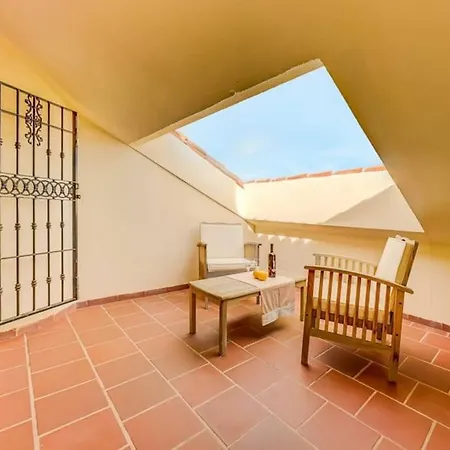 102 - Penthouse With Views And Pool! * Михас